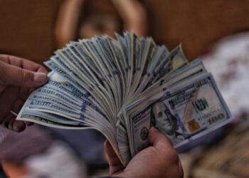 BTIG Initiates ServiceNow (NOW) with Buy Rating on Expanding AI Platform