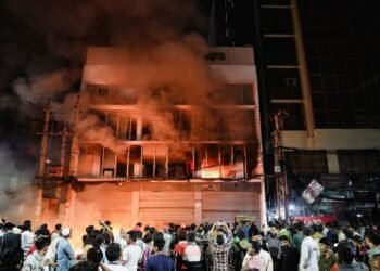 Bangladesh rocked by unrest over death of student leader