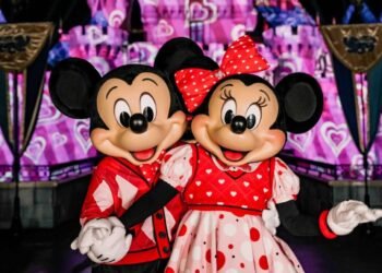 Clothing, Glove, Baby