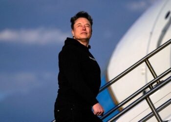 Elon Musk becomes first person worth $700 billion after court ruling on pay package