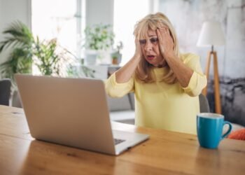 Financial fraud costs many older adults $100,000 or more: FTC