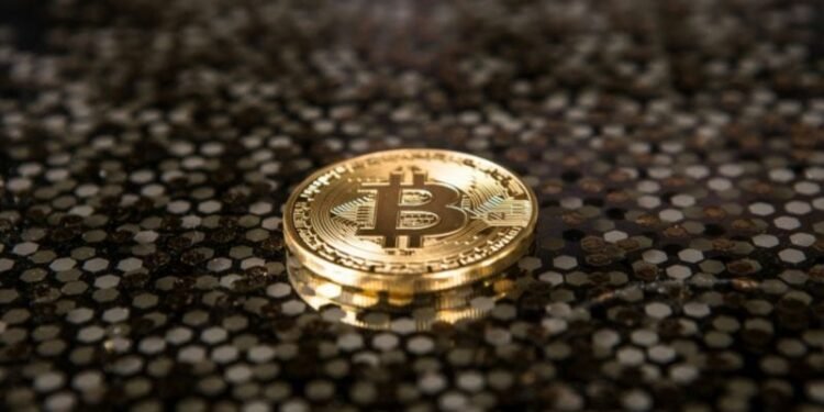 Galaxy Digital transfers 900 Bitcoin to newly created wallet