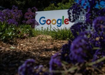 Google warns staff with US visas against international travel due to embassy delays, Business Insider says