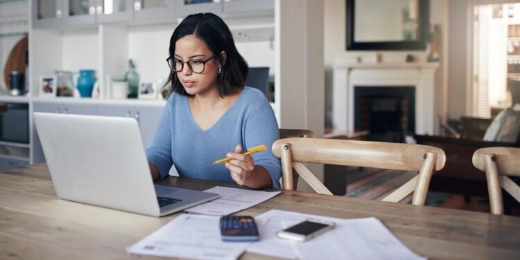 Here’s the Minimum Net Worth Considered To Be Upper Class in Your 40s