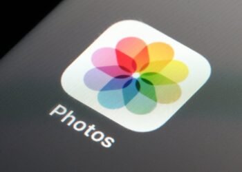 How to Fix Photos Turning Red on Your iPhone