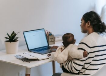 How to write a stay at home mum CV (with examples)