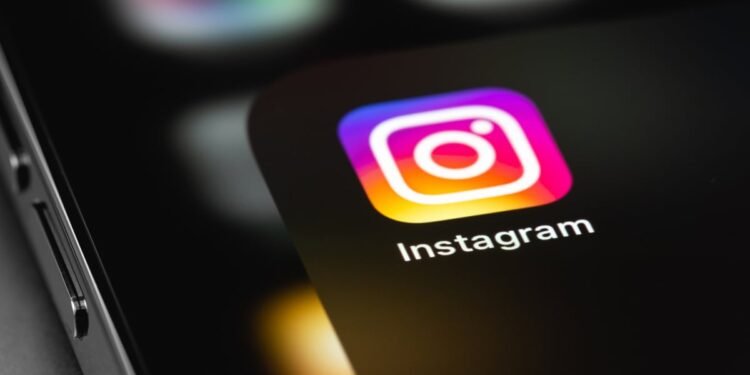Instagram Is Adding AI-Generated Headlines to Some Posts