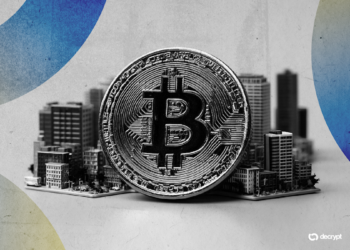 Is Bitcoin Primed for a 2026 Breakout? Analysts Weigh History vs. Fundamentals