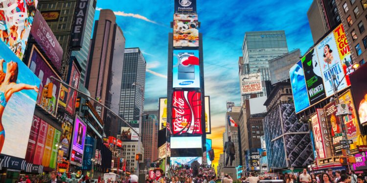 KKR announces new partner and directors in credit division