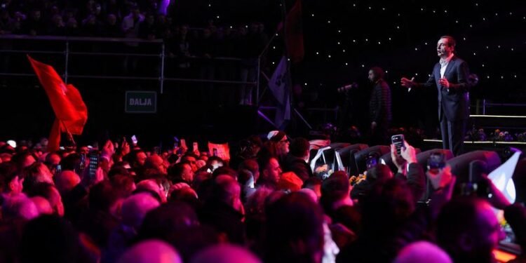 Kosovo votes in bid to end year-long political impasse