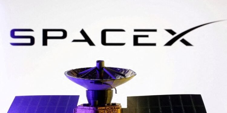 Musk denies $800 billion SpaceX valuation reports