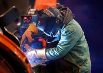 Report says Amtrak’s new higher-speed trains delayed by planning, track issues