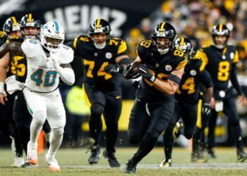 Robinhood is rolling out NFL parlay and prop bets on prediction markets platform