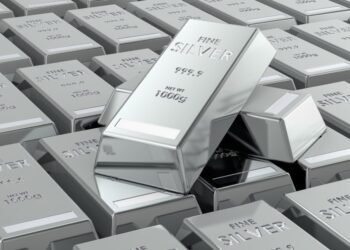 Silver is turning into one of the hottest trades of 2025. Why this veteran investor is targeting $300 in a coming ‘mania’ phase.