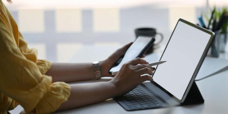 Start Each Week With This Digital Decluttering Method