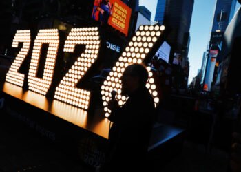 U.S. stock futures flat, silver soars again as investors hope to start 2026 on a roll