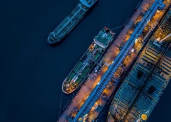 Venezuela Blockaded, S&P 500 (VOO) Rebounds