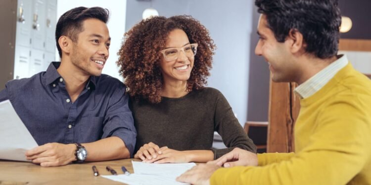What to Say to a Mortgage Lender When Applying to Refinance