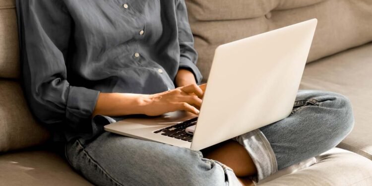 Why You Should Use LIFO to Manage Your Email Inbox