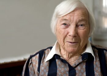 ‘He has become hostile’: My mom is in her 80s and has dementia. My brother is blocking access.