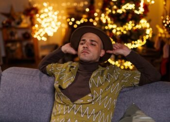 ‘So much for holiday cheer’: I saw a guest take a bottle of wine as they left a Christmas party. Do I tell the host?