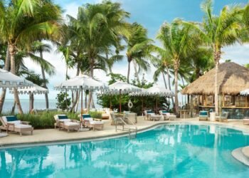 11 Coastal Hotels in the US For A Warm Spring Break