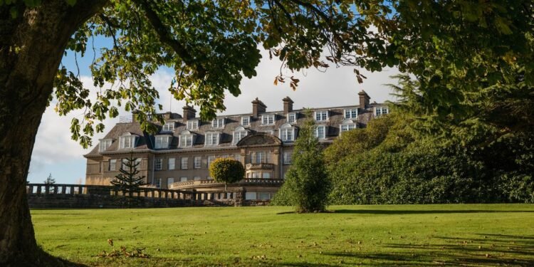 16 Best Hotels in Scotland, From Cozy Cottages to Grand City Stays (2026)