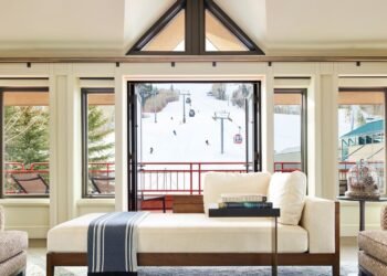 7 Best Winter Resorts in the US for Skiers and Non-Skiers Alike in 2026