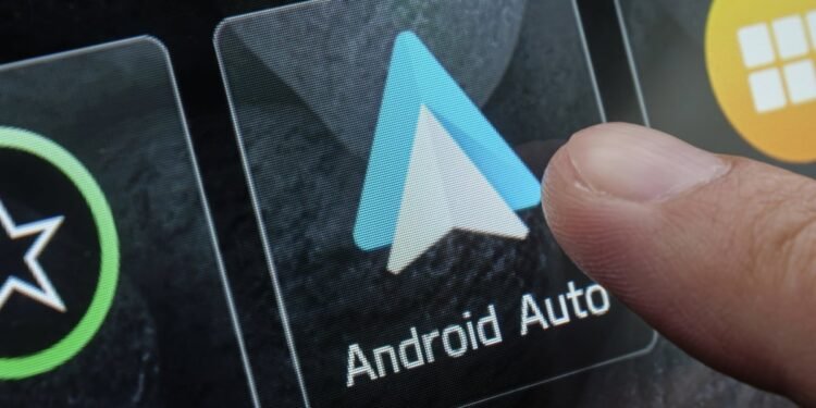 Android Auto's Best Kept Secret Is a Programmable Shortcut