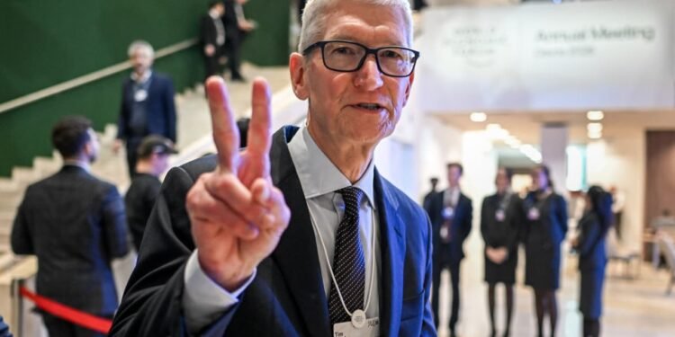 Apple CEO Tim Cook says he’s ‘heartbroken’ after Minneapolis shootings, calls for de-escalation