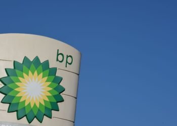 BP doesn’t wait for new CEO to take big write-off of renewables business