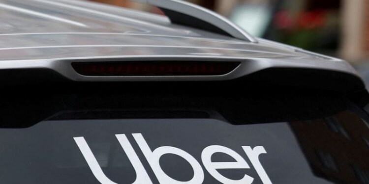 Bill to allow Uber, Lyft in Israel gains committee approval