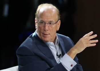 BlackRock assets surge to $14 trillion record as it looks to private markets