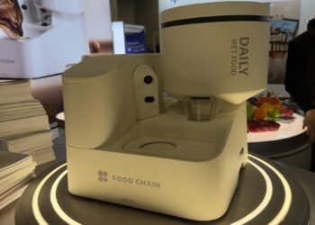 CES 2026: Petkit's Yumshare Daily Feast Is an Automatic Wet Food Feeder for Your Cat