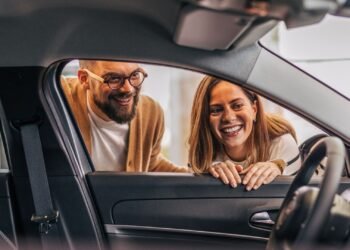 Car loan payments top $1,000 for more drivers