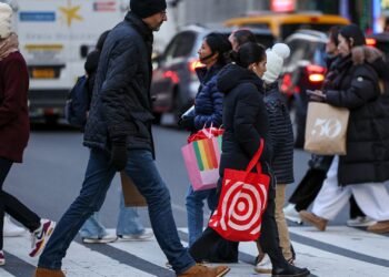Consumer outlook improves despite job worries