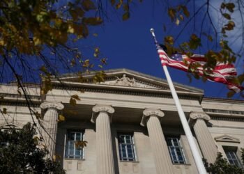 DOJ civil rights lawyers resign in part over sidelining from Minnesota shooting probe, sources say