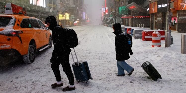 Delta operates reduced schedule amid ongoing winter weather