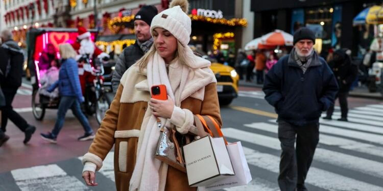 Even wealthy Americans are starting to worry more about their jobs