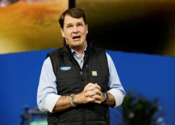 Ford CEO says trade deal with Mexico and Canada is ’critical’ for industry