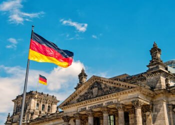 German regulator sounds alarm private debt exposure