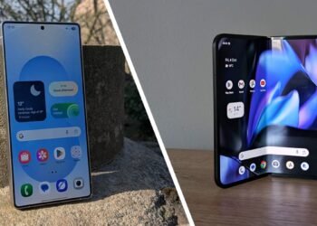 I Use Google Pixel and Samsung Galaxy Phones Every Day, and Here’s How They Differ