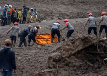 Indonesia resumes search for 80 after landslide kills 10 in West Java