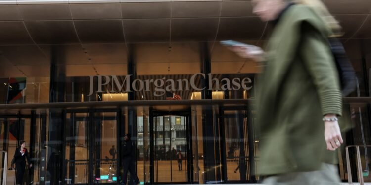 JPMorgan is lower after better-than-expected results. Is it a buying opportunity?