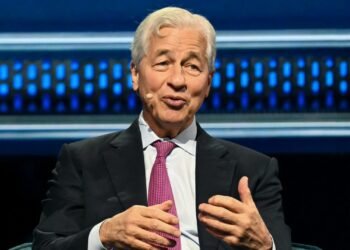 Jamie Dimon says U.S. should impose Trump credit card rate cap in Vermont, Massachusetts
