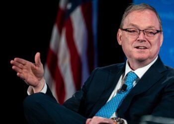 Kevin Hassett pivots to possible 'Trump cards’ amid credit card battle