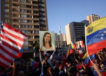 Maduro opponent Machado vows to return to Venezuela, wants election