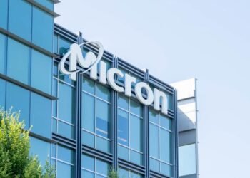 Micron’s stock is surging as the company looks to cash in on a ‘desperate’ market
