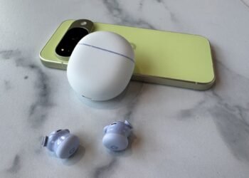 Millions of Earbuds and Headphones Have a Serious Android Security Vulnerability