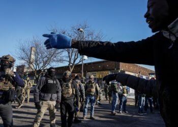 Minnesota governor says federal agents involved in shooting in Minneapolis